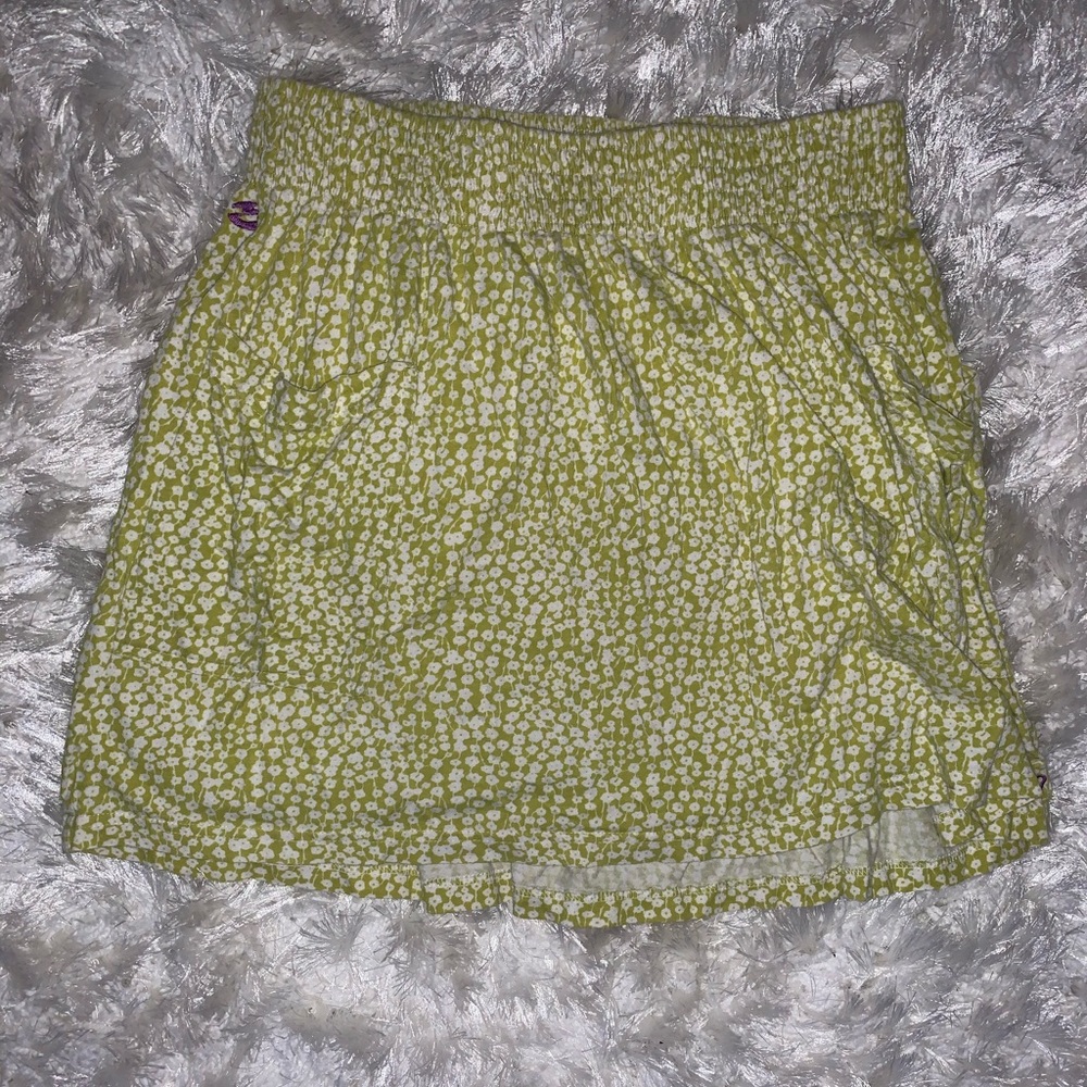 Billabong floral skirt